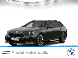 Sophistograu brillanteffekt Gebraucht 2024 BMW 540 M Sport Kombi | 65.680 €