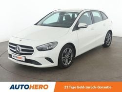 Weiß Gebraucht 2019 Mercedes B180 Style Van / Kleinbus | 18.120 € (Guter Preis)