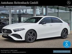 Weiß Gebraucht 2024 Mercedes A200 AMG Limousine | 34.879 € (Etwas zu teuer)
