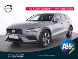 Vapour grey / metallic Gebraucht 2023 Volvo V60 CC Plus Kombi | 38.980 € (Guter Preis)