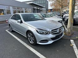 Silber Gebraucht 2016 Mercedes E220 Elegance Limousine | 16.600 €