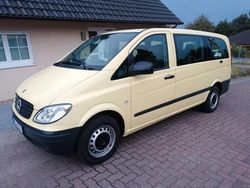 Gelb Gebraucht 2010 Mercedes Vito Van | 17.490 €