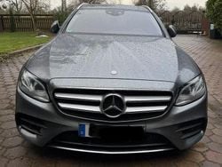 Grau Gebraucht 2017 Mercedes E250 AMG line Kombi | 26.200 € (Fairer Preis)
