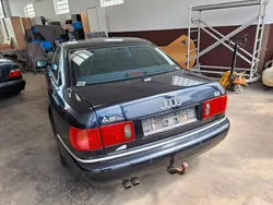 Blau Gebraucht 2000 Audi A8 Sport Limousine | 3.500 € (Teuer)