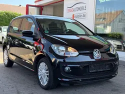 Schwarz Gebraucht 2015 VW up! Cup Kleinwagen | 9.299 € (Etwas zu teuer)