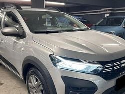 Silber Gebraucht 2023 Dacia Sandero Expression Limousine | 9.600 €