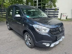Grau Gebraucht 2019 Dacia Dokker Stepway Van | 11.111 € (Fairer Preis)