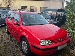 Rot Gebraucht 2002 VW Golf IV Kombi | 2.000 € (Etwas zu teuer)