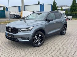Grau Gebraucht 2018 Volvo XC40 R-Design SUV | 19.990 € (Etwas zu teuer)