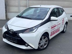 Weiß Gebraucht 2018 Toyota Aygo X-play Kleinwagen | 6.800 € (Guter Preis)