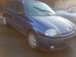 Gebraucht 2000 Renault Clio II Kleinwagen | 399 €