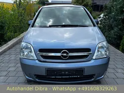 Silber Gebraucht 2005 Opel Meriva Basis Van / Kleinbus | 750 € (Guter Preis)
