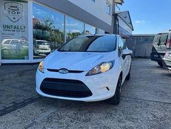 Weiß Gebraucht 2009 Ford Fiesta Kleinwagen | 3.300 €