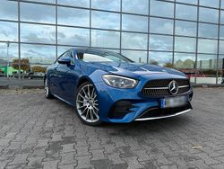 Blau Gebraucht 2022 Mercedes E220 AMG Coupé | 40.500 € (Guter Preis)