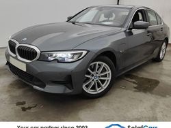 Grau Gebraucht 2021 BMW 320e Limousine | 19.239 € (Guter Preis)