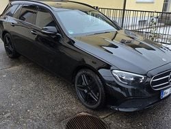 Schwarz Gebraucht 2023 Mercedes E300 Kombi | 37.400 € (Guter Preis)