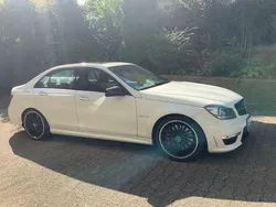 Weiß Gebraucht 2011 Mercedes C63 AMG AMG Limousine | 38.000 € (Fairer Preis)