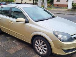 Gold Gebraucht 2004 Opel Astra Limousine | 1.650 € (Fairer Preis)