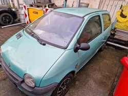 Grün Gebraucht 1998 Renault Twingo Kleinwagen | 599 € (Guter Preis)