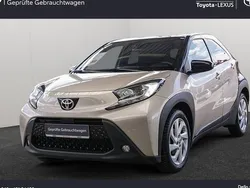 Beige Gebraucht 2022 Toyota Aygo Pulse Kleinwagen | 16.990 € (Fairer Preis)