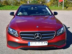 Rot Gebraucht 2016 Mercedes E220 Avantgarde Limousine | 20.500 € (Etwas zu teuer)