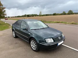 Blau Gebraucht 2002 VW Bora Limousine | 2.000 € (Teuer)