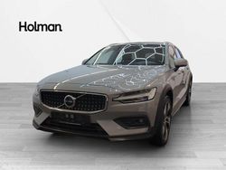 Grau Gebraucht 2023 Volvo V60 CC Plus Kombi | 35.461 € (Fairer Preis)