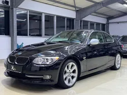 Schwarz Gebraucht 2013 BMW 320 Comfort Edition Coupé | 12.499 € (Fairer Preis)