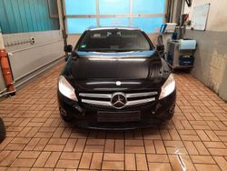 Schwarz Gebraucht 2014 Mercedes A180 Urban Limousine | 11.800 € (Fairer Preis)