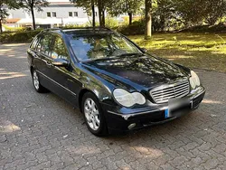 Schwarz Gebraucht 2004 Mercedes C220 Kombi | 2.300 €