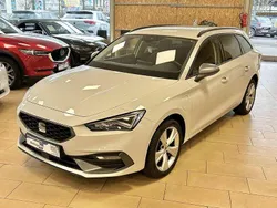 Weiß candy weiss Gebraucht 2023 Seat Leon FR Kombi | 19.000 € (Guter Preis)