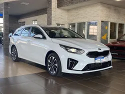 Weiß Gebraucht 2021 Kia Ceed Vision Kombi | 17.500 € (Fairer Preis)