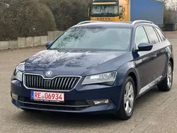 Blau Gebraucht 2016 Skoda Superb Style Kombi | 11.999 € (Guter Preis)