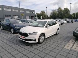 Weiss Gebraucht 2023 Skoda Fabia Selection Kleinwagen | 16.770 € (Fairer Preis)