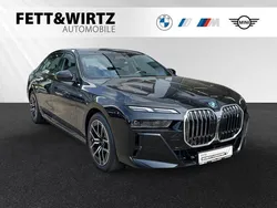 Saphirschwarz metallic Gebraucht 2024 BMW i7 M Sport Limousine | 77.800 € (Superpreis)