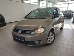 Kaschmirbraun metallic Gebraucht 2012 VW Golf Plus Match Van / Kleinbus | 8.500 € (Fairer Preis)