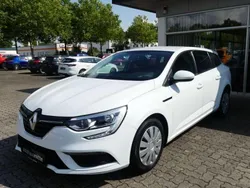 Weiß Gebraucht 2019 Renault Mégane GrandTour Life Kombi | 12.600 € (Guter Preis)