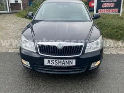 Schwarz Gebraucht 2010 Skoda Octavia Ambiente Kombi | 1.250 € (Superpreis)