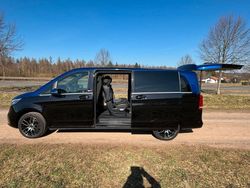 Schwarz Gebraucht 2022 Mercedes V220 Van / Kleinbus | 104.125 €