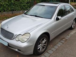 Silber Gebraucht 2000 Mercedes C240 Elegance Limousine | 1.950 € (Teuer)