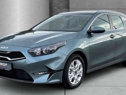 Grau ((usg) yucca stahlgrau met.) Gebraucht 2024 Kia Ceed Sportswagon Comfort Kombi | 22.990 € (Fairer Preis)