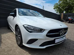 Weiß Gebraucht 2021 Mercedes CLA200 Shooting Brake Kombi | 20.890 € (Guter Preis)
