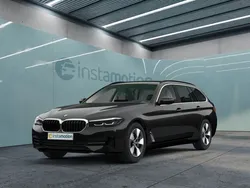 Schwarz Gebraucht 2023 BMW 520 Sport Line Kombi | 44.600 € (Teuer)