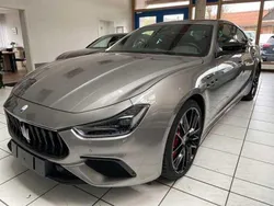 Grigio (metallic) Gebraucht 2022 Maserati Ghibli Coupé | 69.000 € (Superpreis)