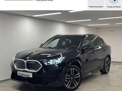 Saphirschwarz Gebraucht 2024 BMW iX2 M Sport SUV | 52.750 € (Guter Preis)
