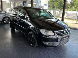 Schwarz Gebraucht 2008 VW Touran Highline Van / Kleinbus | 7.700 € (Teuer)