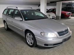 Silber Gebraucht 1999 Opel Omega Kombi | 2.800 € (Fairer Preis)