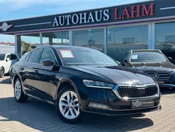 Schwarz Gebraucht 2022 Skoda Octavia Ambiente Limousine | 23.490 € (Fairer Preis)