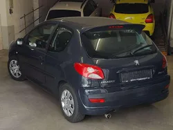 Grau Gebraucht 2011 Peugeot 206+ Kleinwagen | 1.990 € (Fairer Preis)