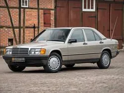 Silber Gebraucht 1988 Mercedes 190 Limousine | 17.900 €